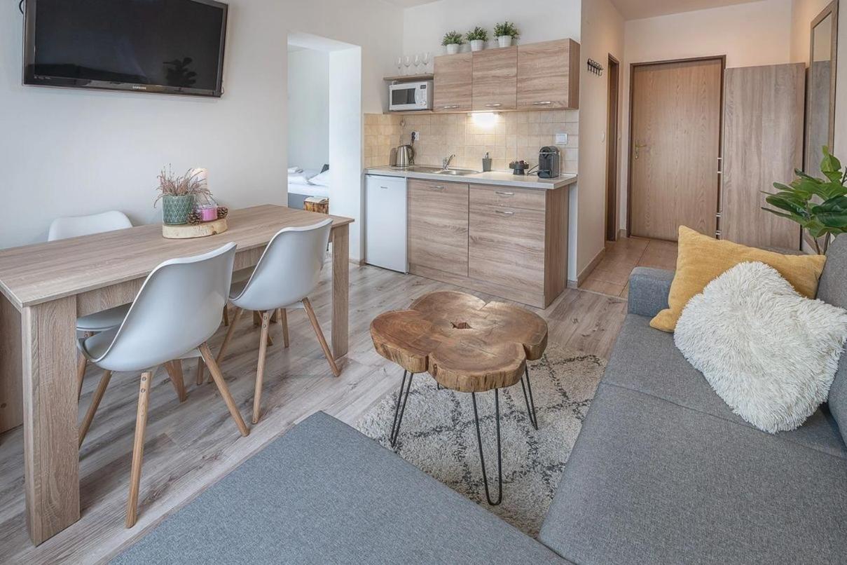 Apartmany Minata ลิฟตอฟสกีมิคูลาช ภายนอก รูปภาพ