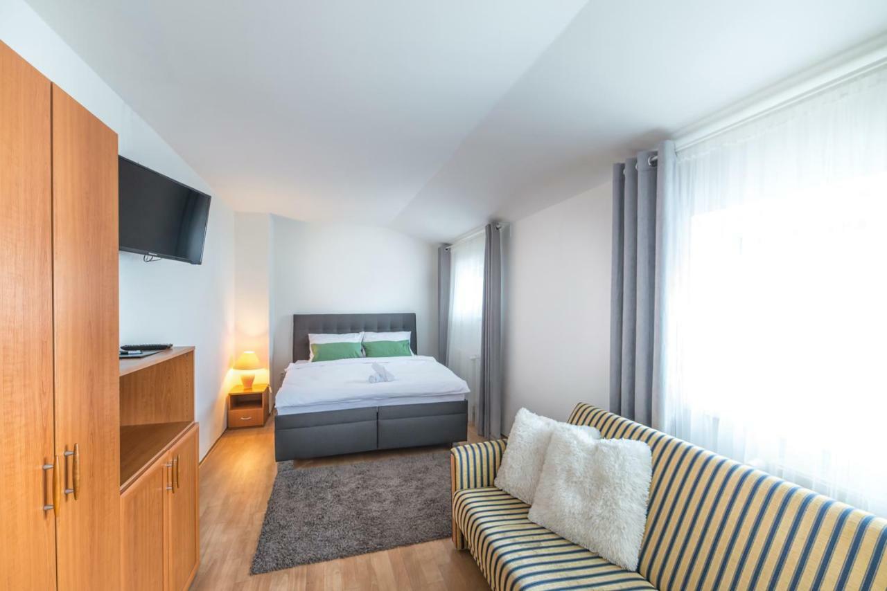 Apartmany Minata ลิฟตอฟสกีมิคูลาช ภายนอก รูปภาพ